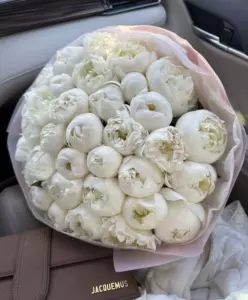 Photo of bouquet "Bouquet 31 White Peonies “Silent Reverie” Ayia Napa" — Flower delivery in Ayia Napa, photo 1 of 1