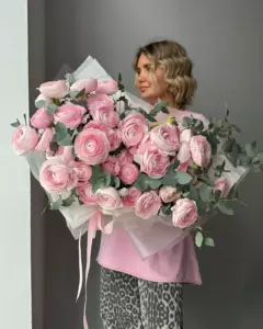 Photo of bouquet "Bouquet 101 Pink Ranunculus “Desert Whisper” Ayia Napa" — Flower delivery in Ayia Napa, photo 1 of 1
