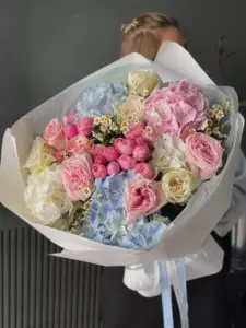 Photo of bouquet "Arrangement Peony Rose 16 Hydrangea 5 Chamomile 21 “Whispering Dawn” in Ayia Napa" — Flower delivery in Ayia Napa, photo 1 of 1