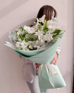Photo of bouquet "Bouquet 19 Alstroemerias Cream Peach Soft Pink “Whispering Breeze” Ayia Napa" — Flower delivery in Ayia Napa, photo 1 of 1