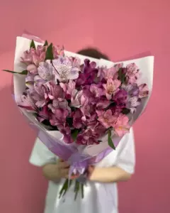 Photo of bouquet "Bouquet 25 Alstroemerias Paper Wrap “Desert Whisper” Ayia Napa" — Flower delivery in Ayia Napa, photo 1 of 1