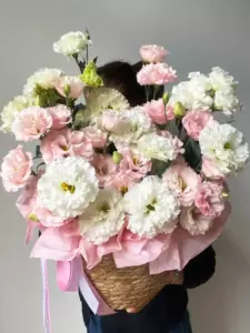 Photo of bouquet "Bouquet 13 White Eustoma in Basket “Silent Whispers” Ayia Napa" — Flower delivery in Ayia Napa, photo 1 of 1