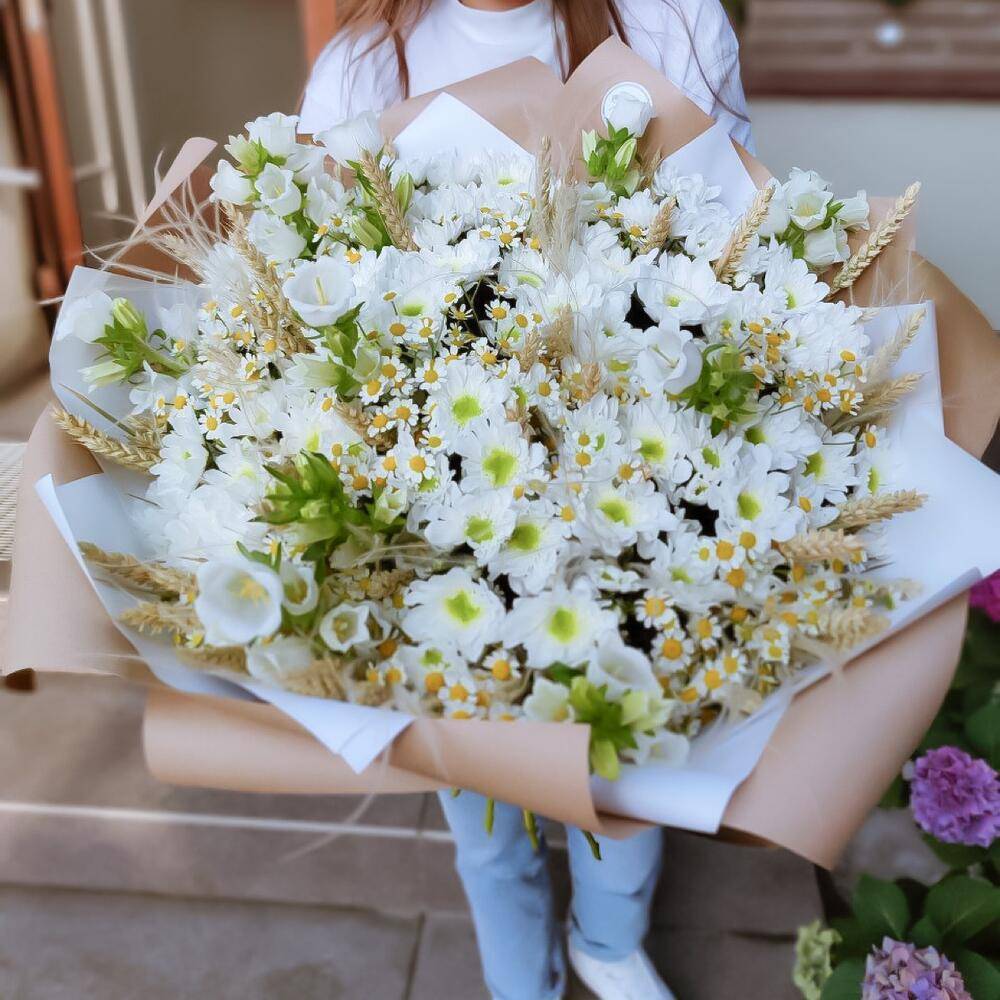 Arrangement Chrysanthemum 9 Dianthus 5 Anemone 7 “Desert Mirage” in Ayia Napa