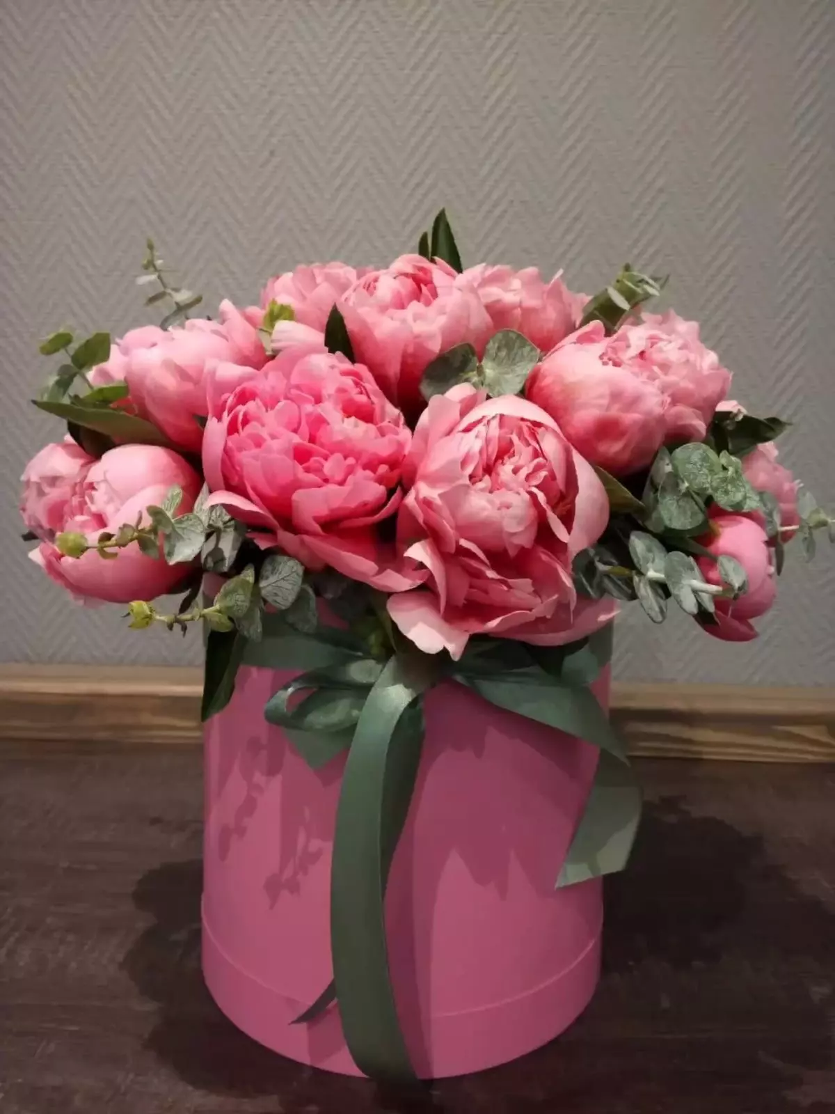 Bouquet photo: Without reason — Flowers Place Worldwide