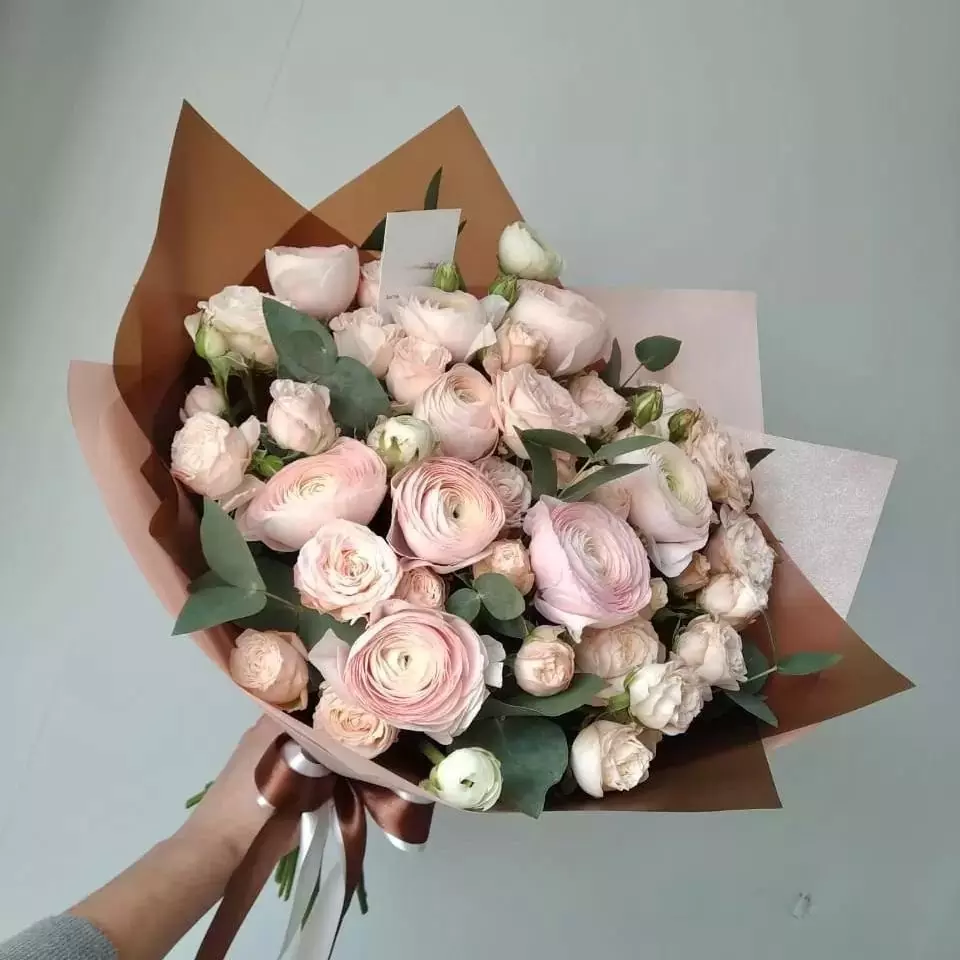 Bouquet photo: Flower arrangements — Flowers Place Bali