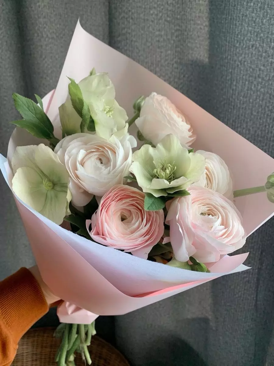 Bouquet photo: Flower arrangements — Flowers Place Dubai