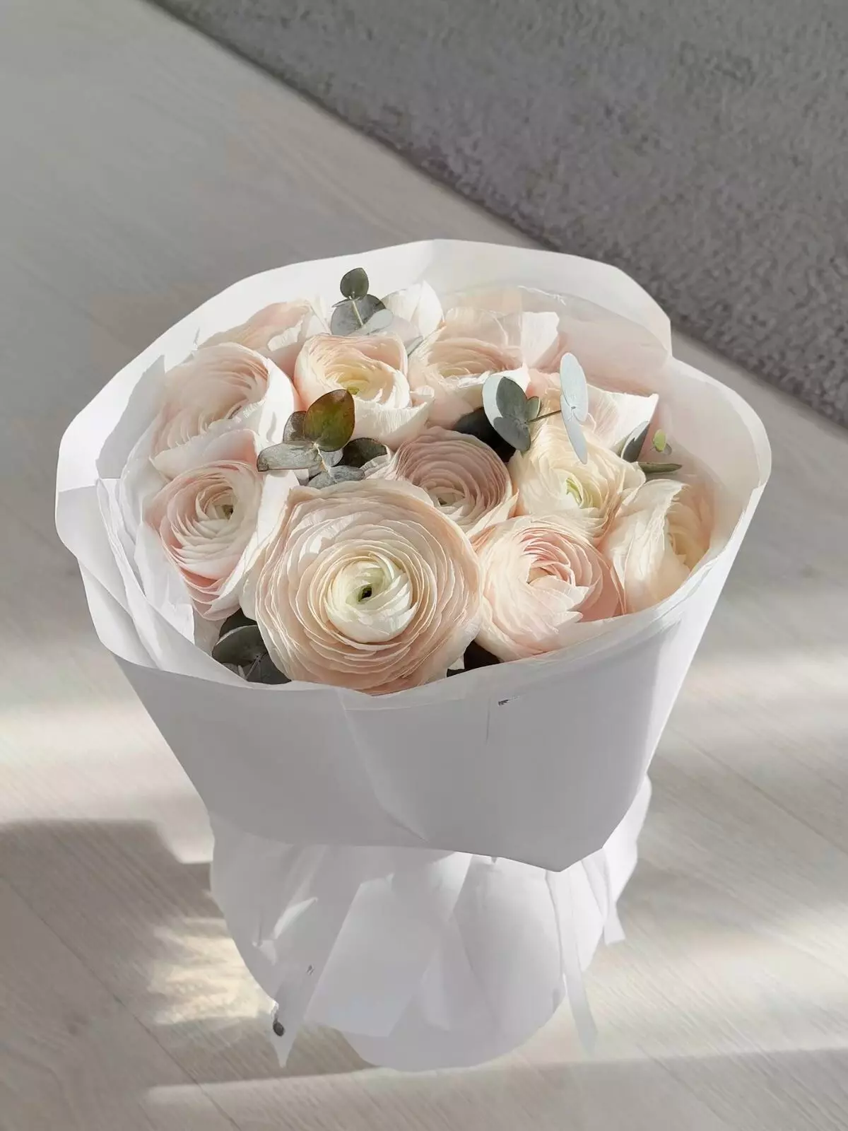 Bouquet photo: Flowers for Anniversary — Flowers Place Dubai