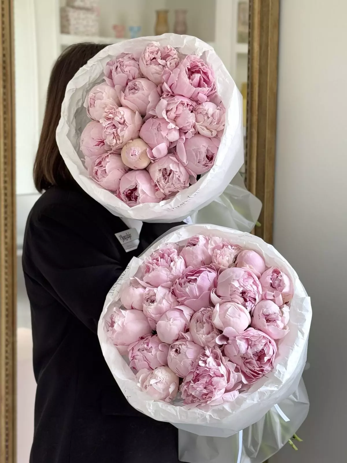 Bouquet photo: Without reason — Flowers Place Worldwide