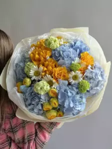 Photo of bouquet "Arrangement Hydrangea 6 Rose 6 Peony 7 “Tropical Murmurs” Bali" — Bali - Flowers Delivery Flowers Place, photo 1 of 1