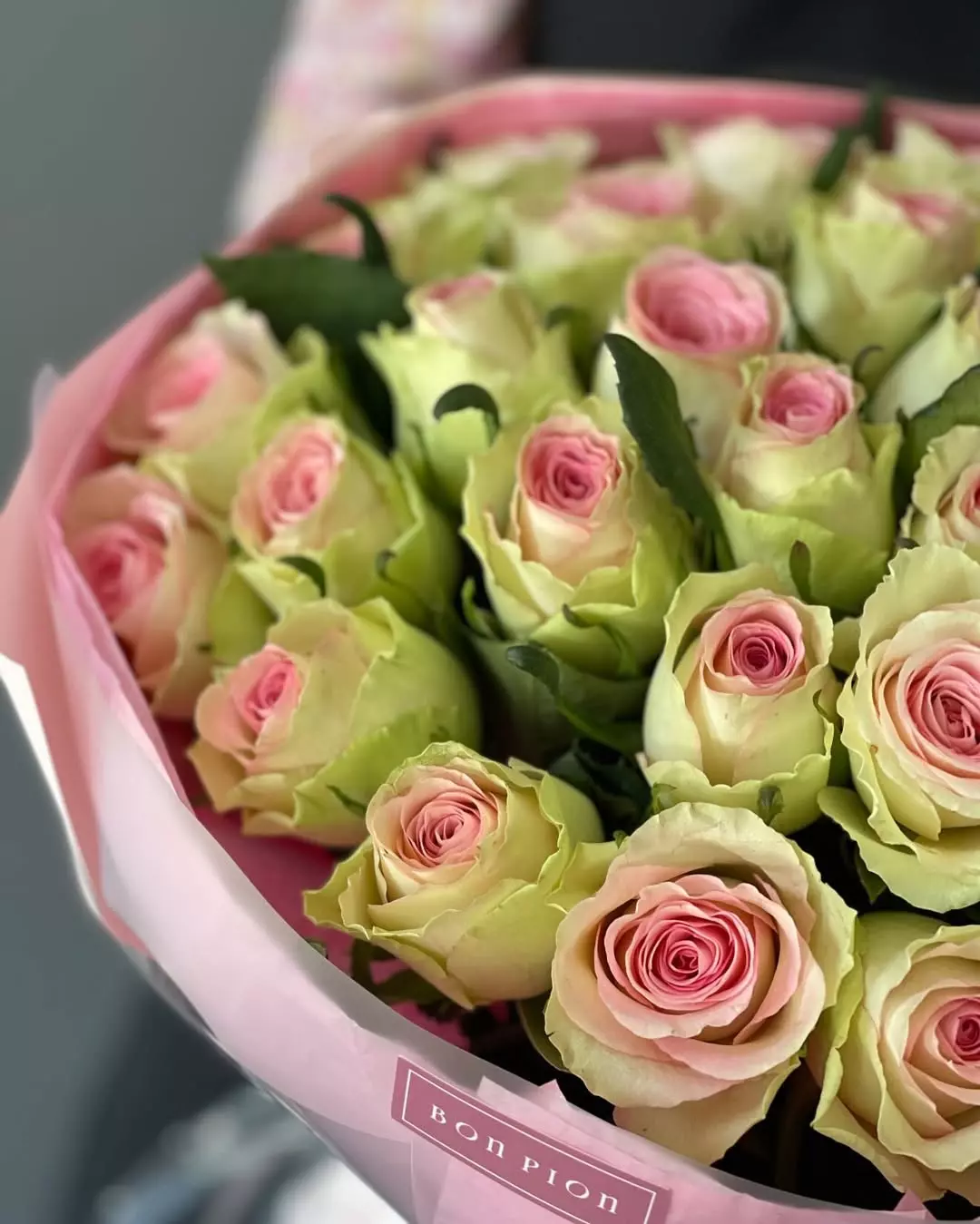 Bouquet photo 2: One-headed roses — Flowers Place Worldwide