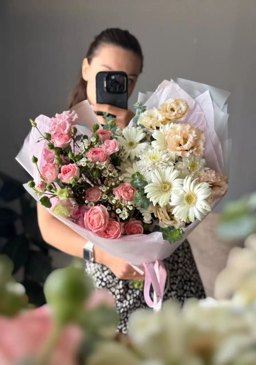 Bouquet photo: Flower arrangements — Flowers Place Istanbul