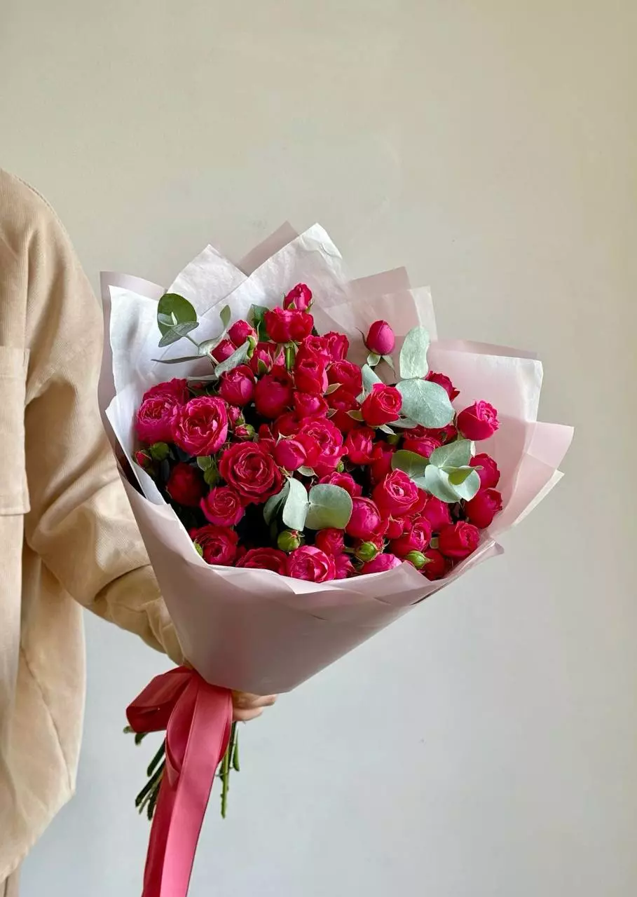 Order bouquet Bouquet 11 Red Peony Roses “Crimson Murmurs” Bali with 23 flowers for 60 $, 80 $, 110 $ — photo 1 of 1