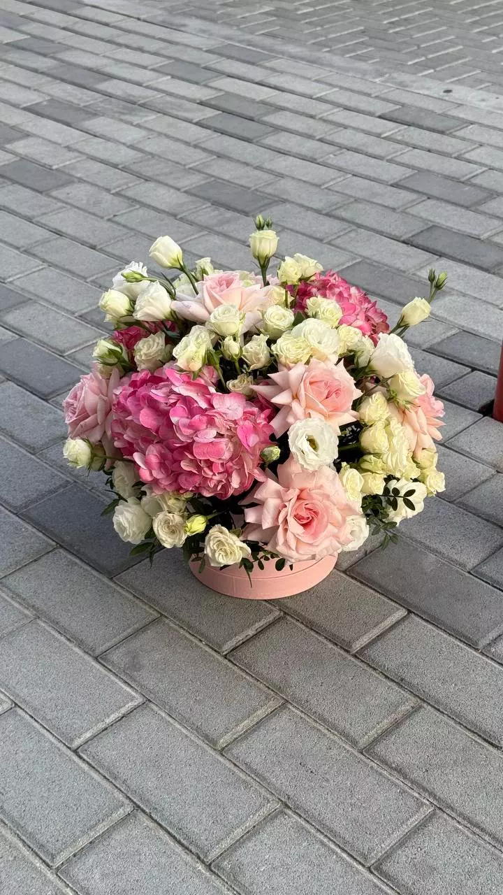 Bouquet photo 2: Flower arrangements — Flowers Place Dubai