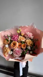 Photo of bouquet "Arrangement Peony Rose 3 French Rose 7 Tulip 7 Whispering Dawn Bali" — Bali - Flowers Delivery Flowers Place, photo 1 of 2