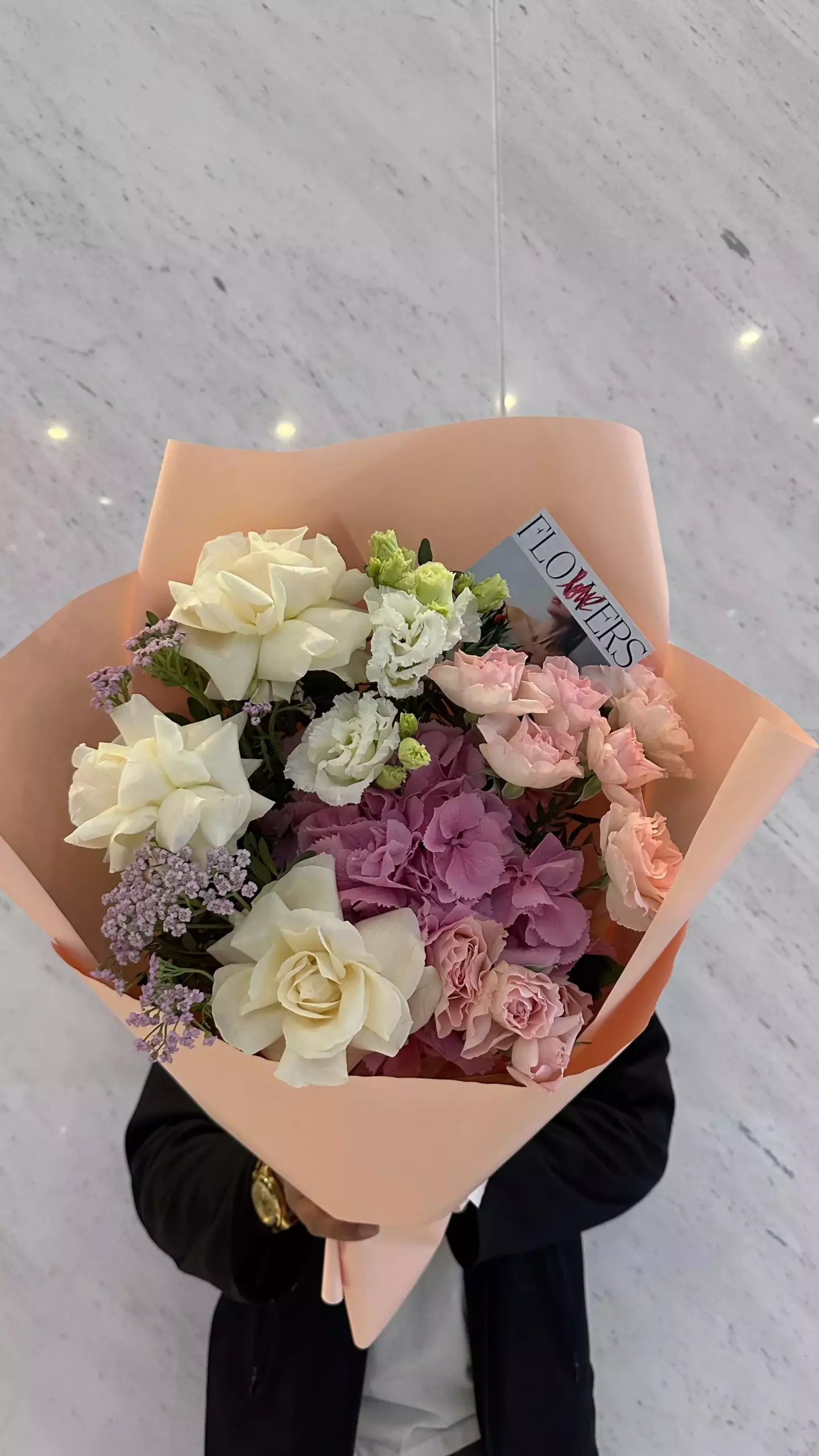 Bouquet photo: Flower arrangements — Flowers Place about Bali