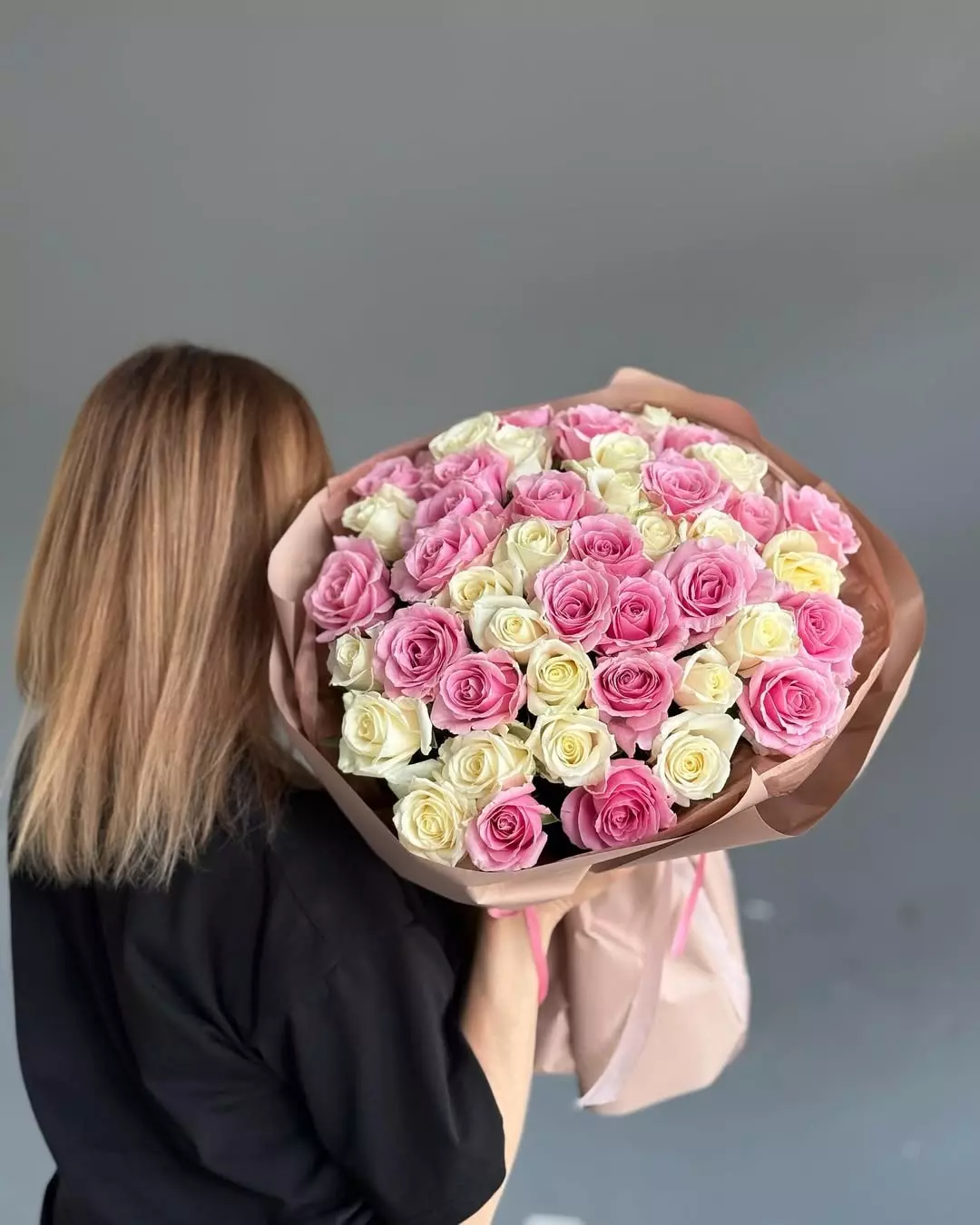 Bouquet photo 3: Bouquet of 51 roses — Flowers Place Istanbul
