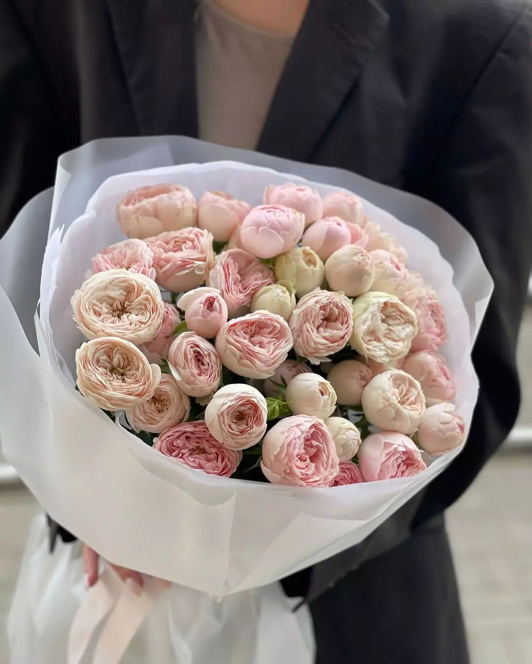 Bouquet photo 3: Flowers for Anniversary — Flowers Place Dubai