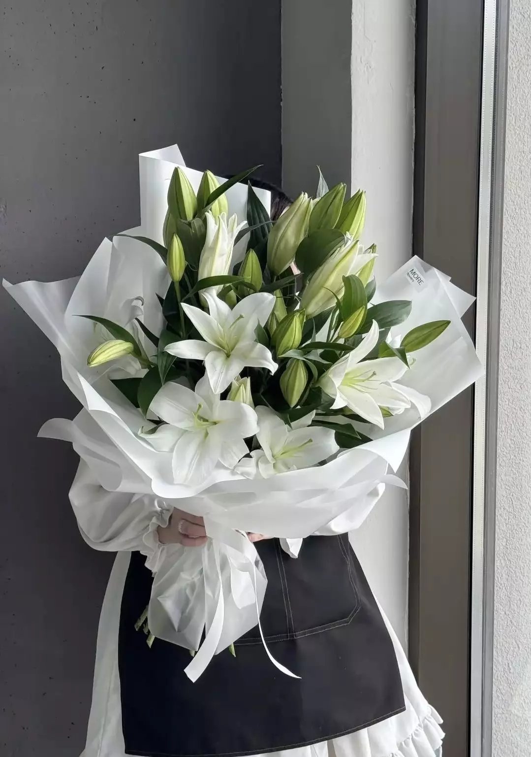 Bouquet photo: Flowers for Anniversary — Flowers Place Dubai