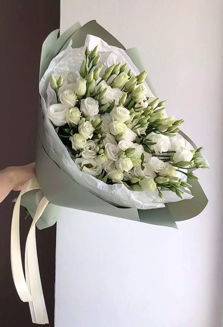 Order bouquet Bouquet 15 Pink White Eustoma Satin Ribbon Cascade “Silent Reverie” Bali with 20 flowers for 70 $, 90 $, 130 $ — photo 1 of 1