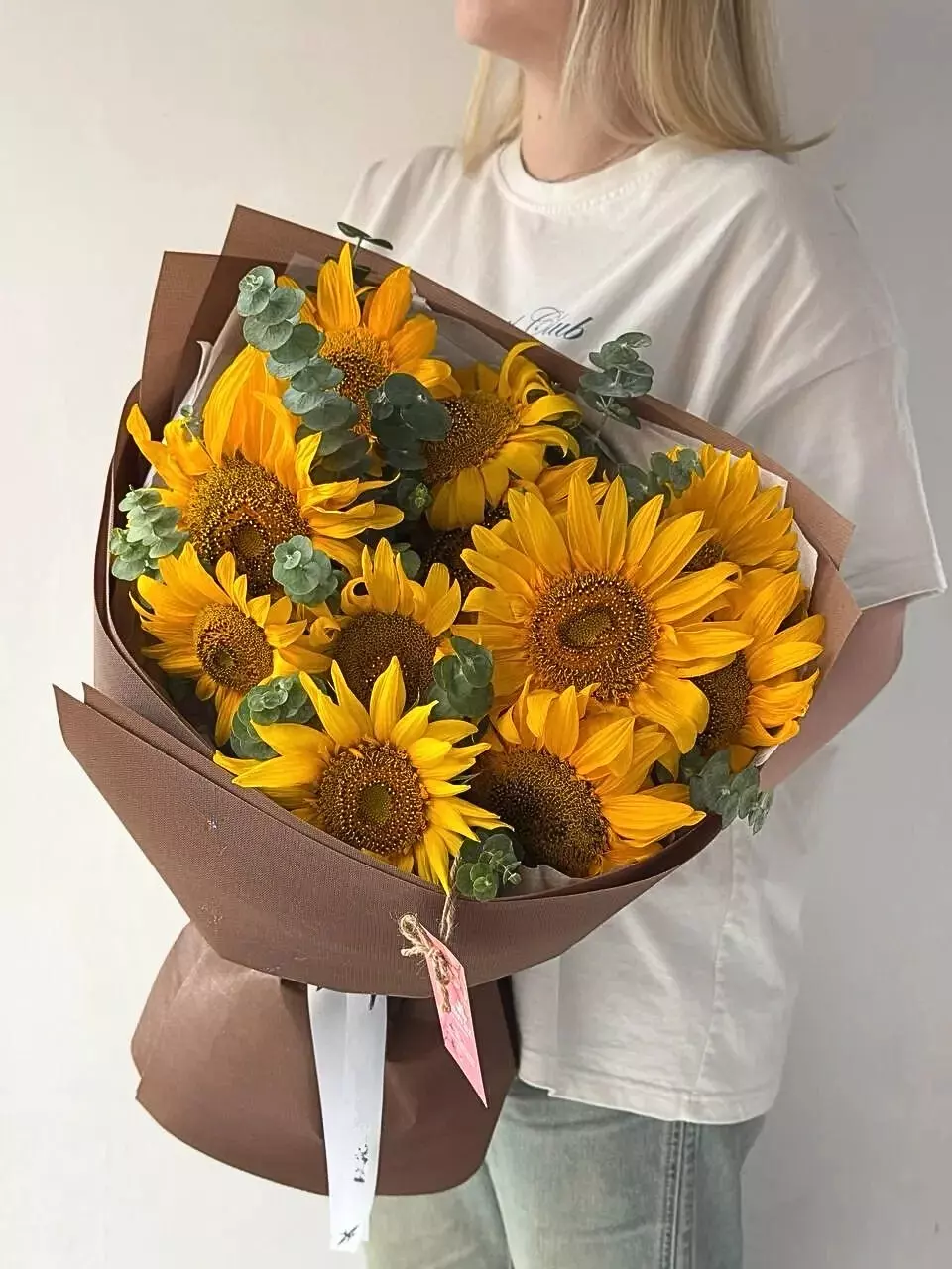 Order bouquet Bouquet 11 Pink Sunflowers Silk Ribbon “Tropical Reverie” Bali with 19 flowers for 80 $, 110 $, 150 $ — photo 1 of 1