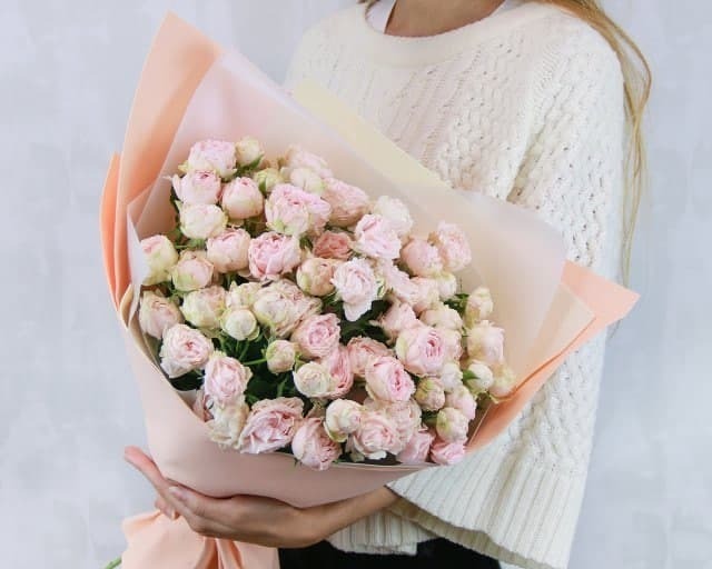 Bouquet 51 Pink Roses Blush Whisper Bali