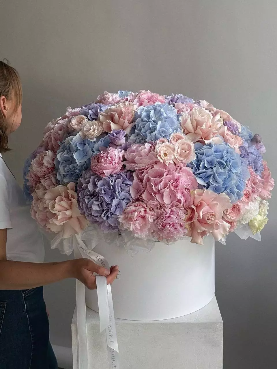 Order bouquet Arrangement Peonies 38 Roses 15 Hydrangeas 25 “Blush Reverie” Dubai with 80 flowers for 2,630 AED, 3,420 AED, 4,710 AED — photo 1 of 1