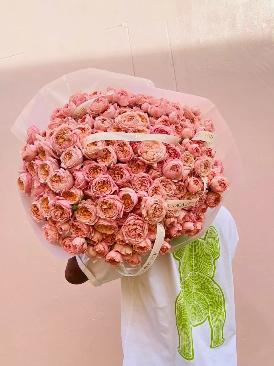 Order bouquet Bouquet 101 Cream Pink Peony Roses “Silent Murmurs” Bali with 106 flowers for 430 $, 610 $, 850 $ — photo 1 of 3