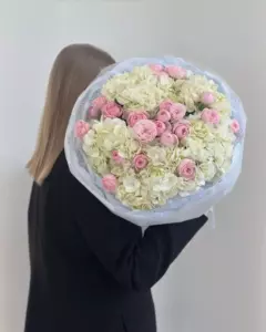 Photo of bouquet "Arrangement Peony Rose 10 Hydrangea 5 Cream White “Whispered Bloom” Bangkok" — Bangkok - Flowers Delivery Flowers Place, photo 1 of 1