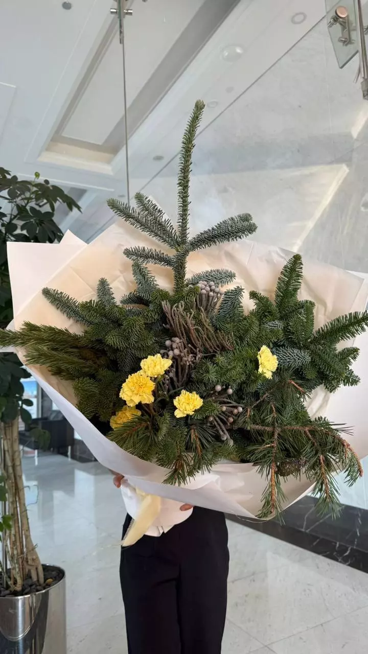 Bouquet photo: Dianthuses — Flowers Place Dubai
