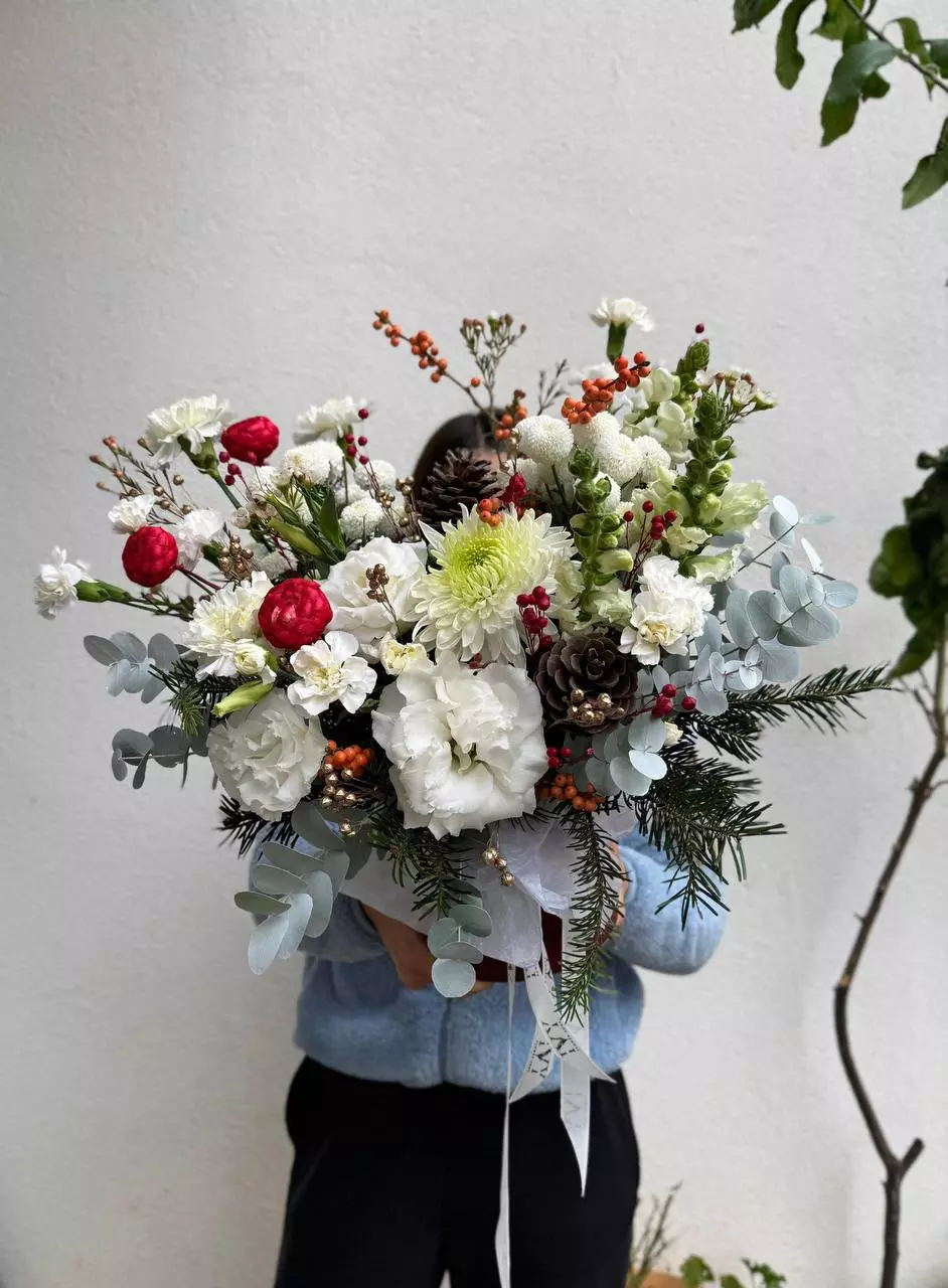 Bouquet photo: Chrysanthemums — Flowers Place Dubai