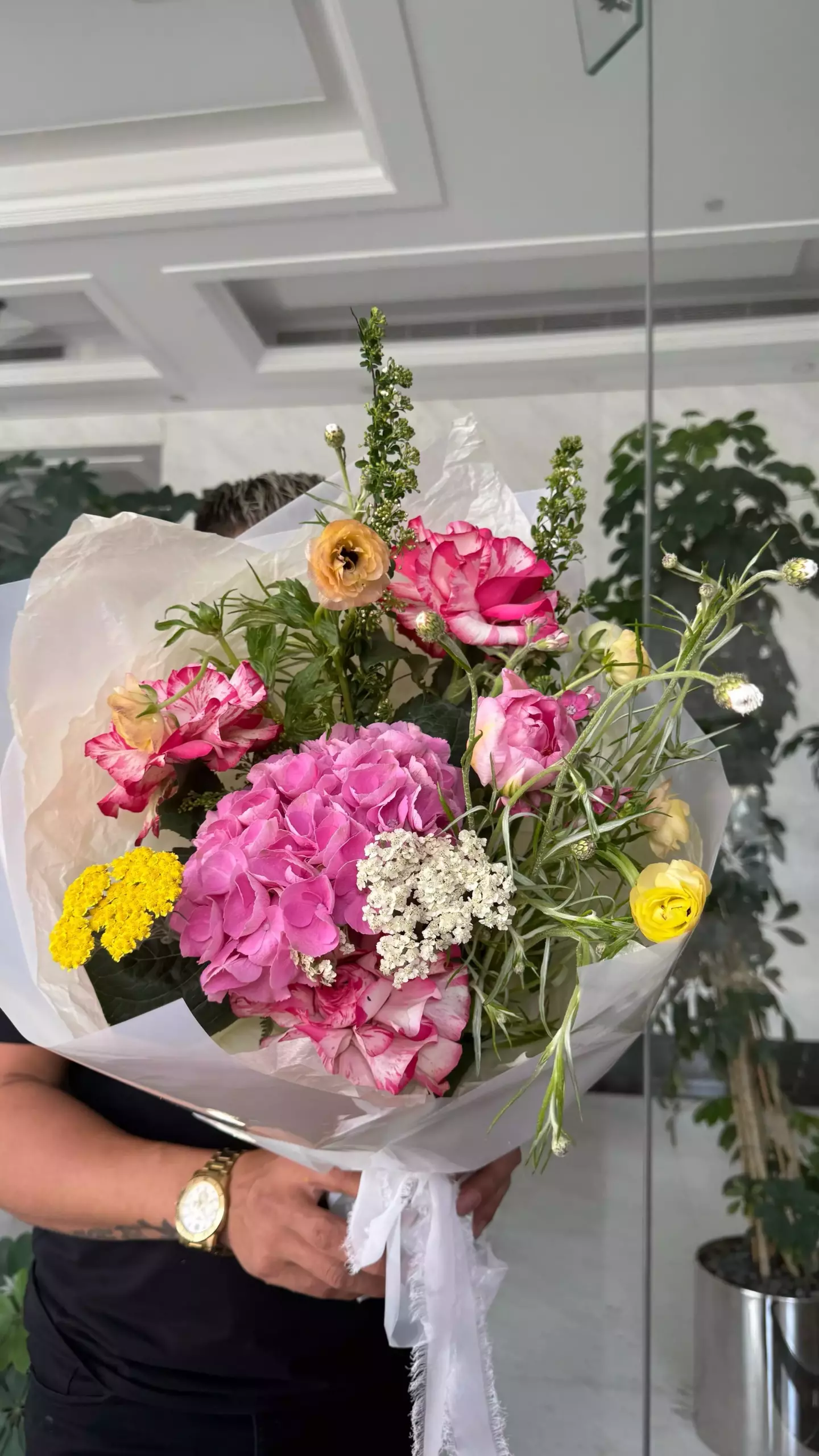Bouquet photo: Flower arrangements — Flowers Place in Da Lat