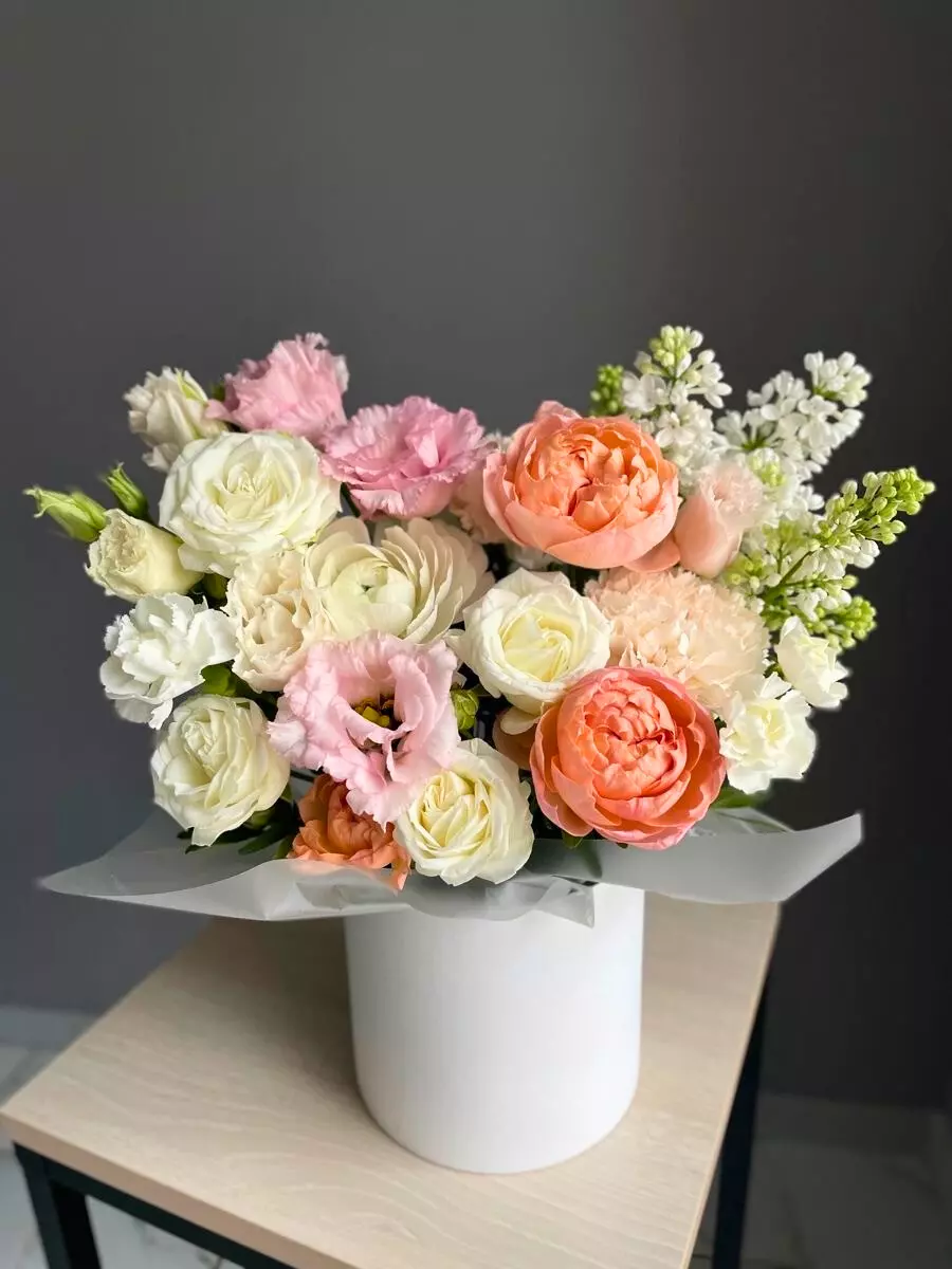 Bouquet photo: Flower arrangements — Flowers Place Dubai