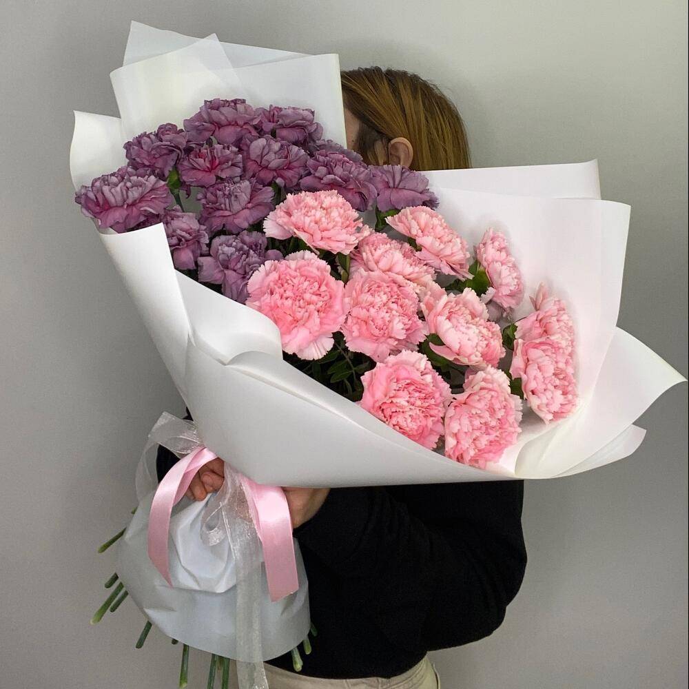 Bouquet 21 Pink Spray Roses 3 Eustomas “Blush Murmurs” Bangkok