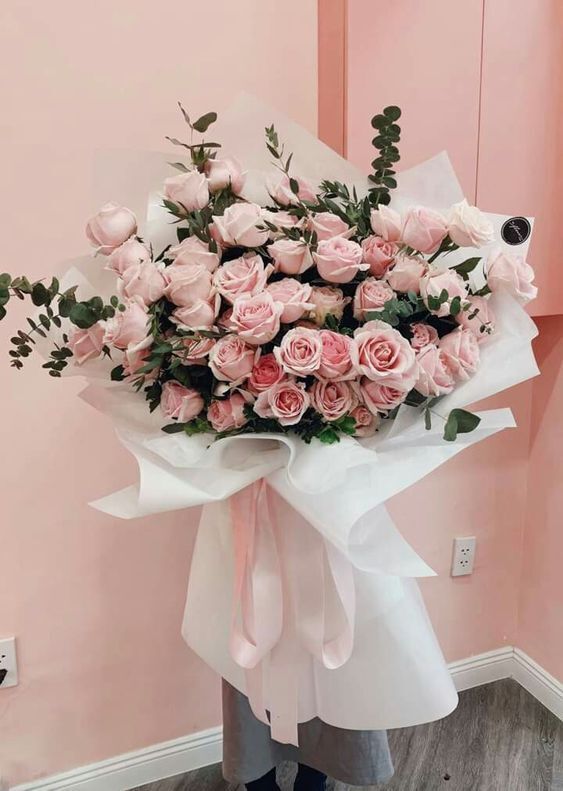 Bouquet 101 Red Roses Basket “Scarlet Whispers” Bangkok