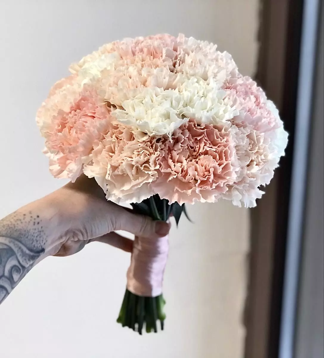 Bouquet photo: Dianthuses — Flowers Place Ayia Napa