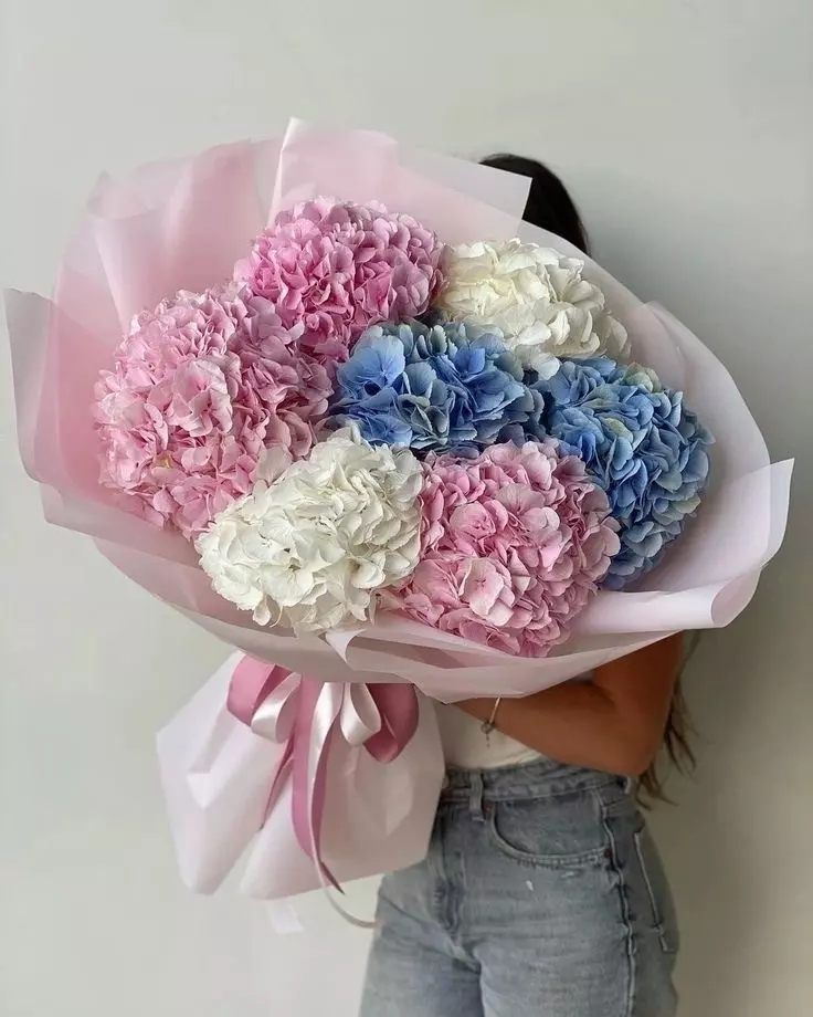 Bouquet photo: Best Sellers — Flowers Place Ayia Napa