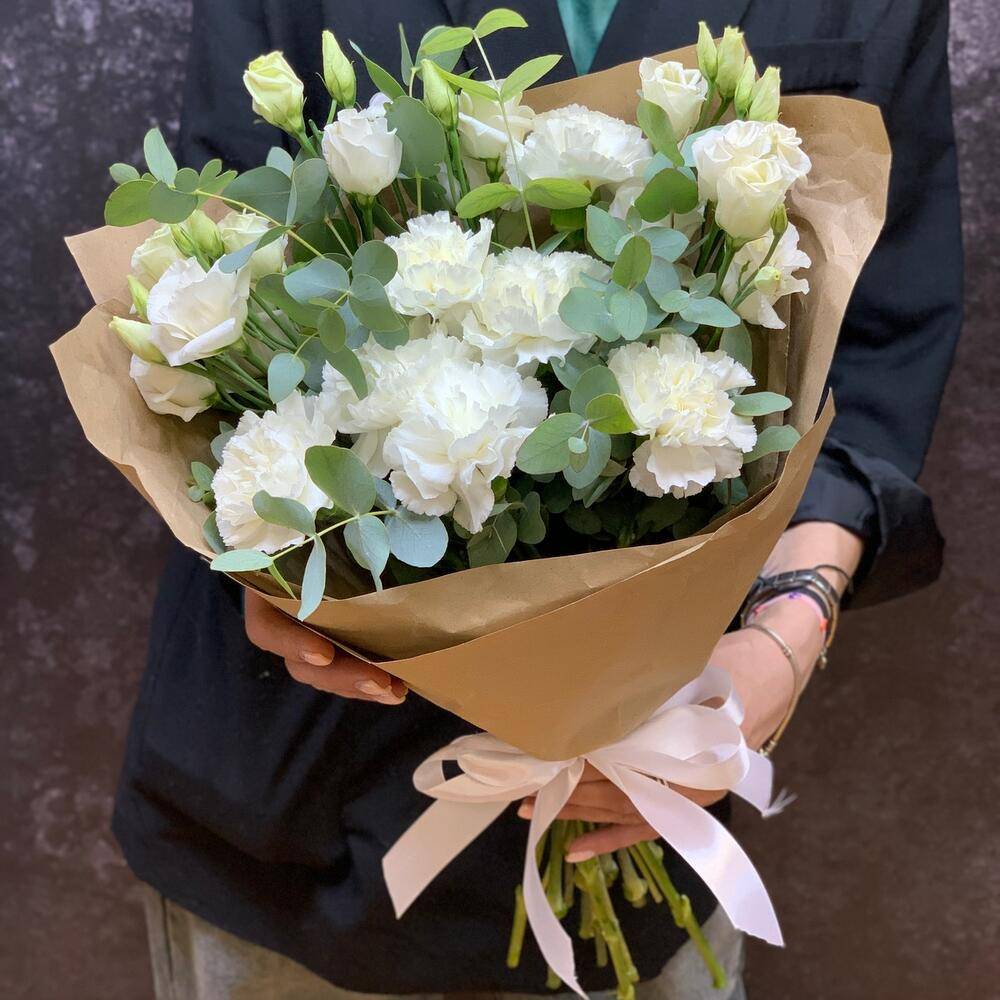 Bouquet 17 Cream Pink Peony Roses Keira “Desert Whisper” Chiang Mai