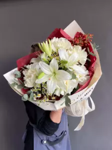 Photo of bouquet "Bouquet French Rose 5 Lily 2 Daisy 3 Embossed Paper “Tender Whispers” Da Lat" — Flower Delivery in Da Lat | Flowers Place, photo 1 of 1
