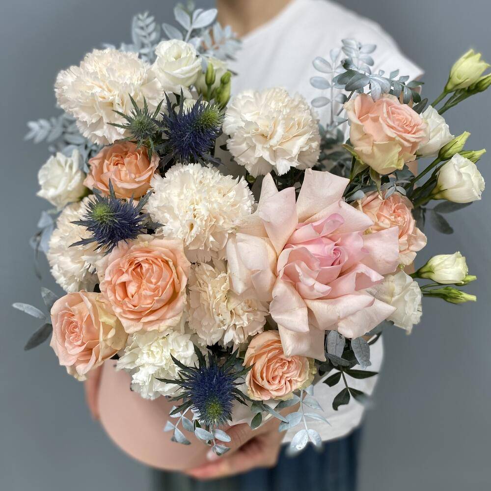 Arrangement Chrysanthemums 26 Matthiola 5 “Desert Bloom” Da Lat