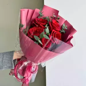 Photo of bouquet "Bouquet Of 5 Red Roses In Paper Wrapping “Scarlet Whisper” Da Nang" — Flower Delivery in Da Nang | Flowers Place, photo 1 of 1