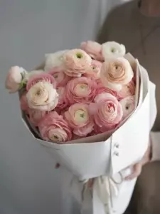 Photo of bouquet "Bouquet 19 Pink Ranunculus Paper Wrapping “Blush Whisper” Da Nang" — Flower Delivery in Da Nang | Flowers Place, photo 1 of 1