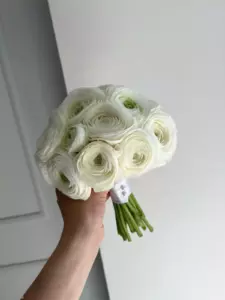 Photo of bouquet "Bouquet 19 White Ranunculus “Silent Reverie” Da Nang" — Flower Delivery in Da Nang | Flowers Place, photo 1 of 2