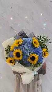 Photo of bouquet "Arrangement 10 Sunflowers 9 Hydrangeas Exotic Leaves “Silent Reverie” Da Nang" — Flower Delivery in Da Nang | Flowers Place, photo 1 of 2