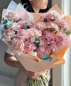 Photo of bouquet "Bouquet 21 Dianthus Paper Wrap “Silent Whispers” Da Nang" — Flower Delivery in Da Nang | Flowers Place, photo 1 of 1