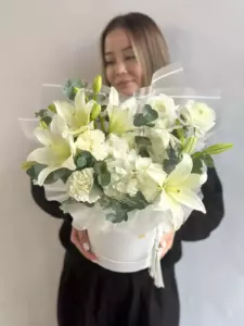 Photo of bouquet "Bouquet Lily 3 Hydrangea 1 Ranunculus 3 White Whisper Da Nang" — Flower Delivery in Da Nang | Flowers Place, photo 1 of 1
