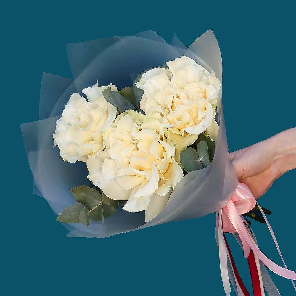 Arrangement 5 White Roses 13 Chrysanthemums 7 Pink Eustomas “Desert Whisper” Da Nang