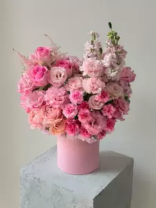 Photo of bouquet "Arrangement Peony 3 Eustoma 11 Dianthus 15 “Velvet Whisper” Dubai" — Dubai - Flowers Delivery Flowers Place, photo 1 of 1