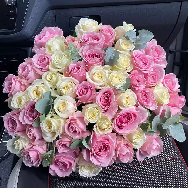 Bouquet photo 2: Bouquet of 51 roses — Flowers Place Dubai