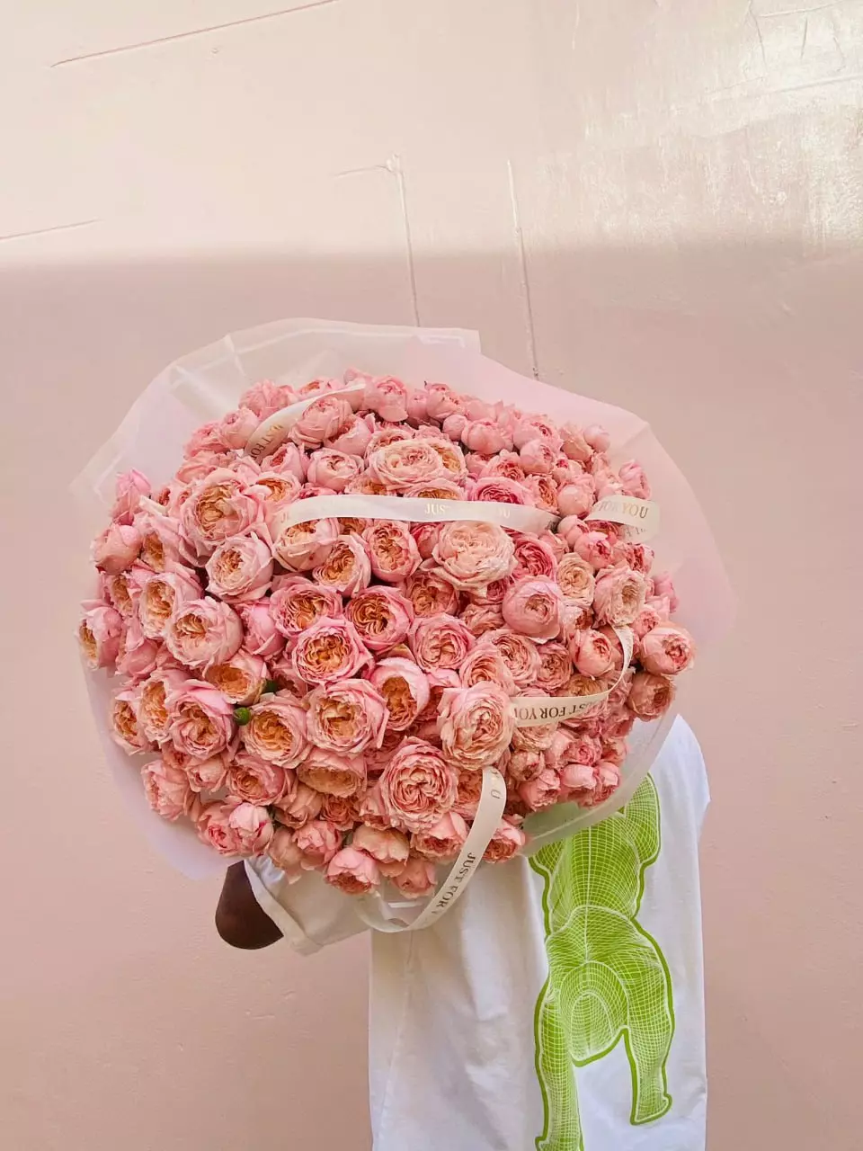Bouquet photo 3: Bouquet of 101 roses — Flowers Place Istanbul