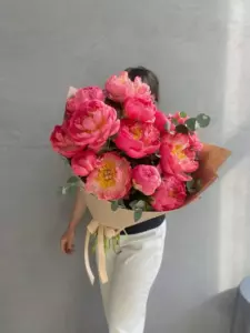 Photo of bouquet "Bouquet 15 Pink Peonies Paper Wrapping “Blush Reverie” Dubai" — Dubai - Flowers Delivery Flowers Place, photo 1 of 1